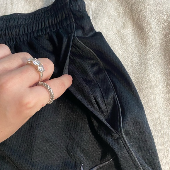 Nike Shorts Unisex - Picture 4 of 9